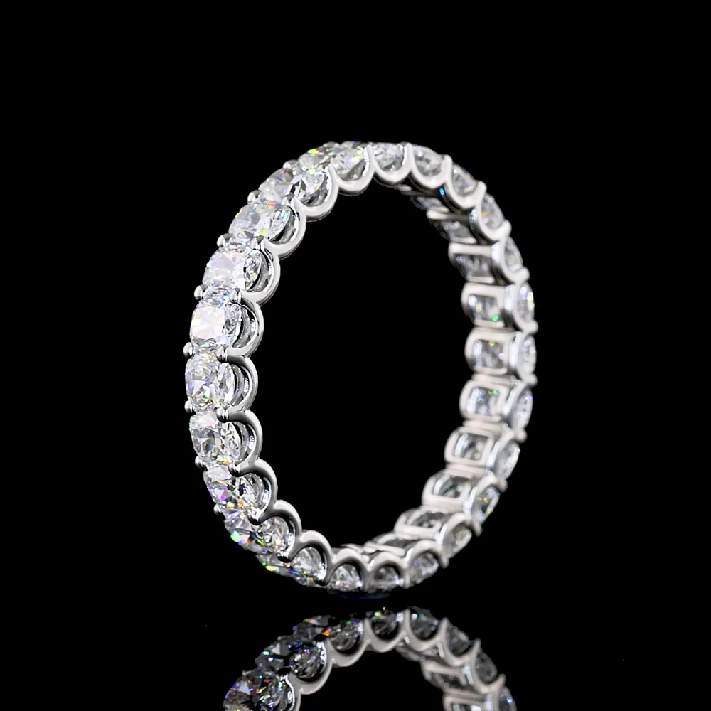 Platinum Eternity Band with 24 U-Prong Set Cushion Brilliant Cut Lab Diamonds - 2.91 Carat Total Diamond Weight E-F VS - Covaloro Fine Jewelry - Image 4