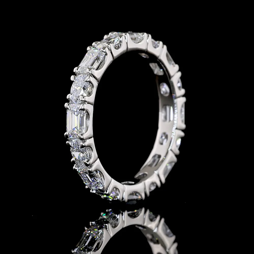 Platinum Eternity Band with East-West Emerald Cut and Oval Cut Lab Diamonds - 1.73 Carats Total Diamond Weight, E-F VS Clarity - Covaloro Fine Jewelry - Image 4