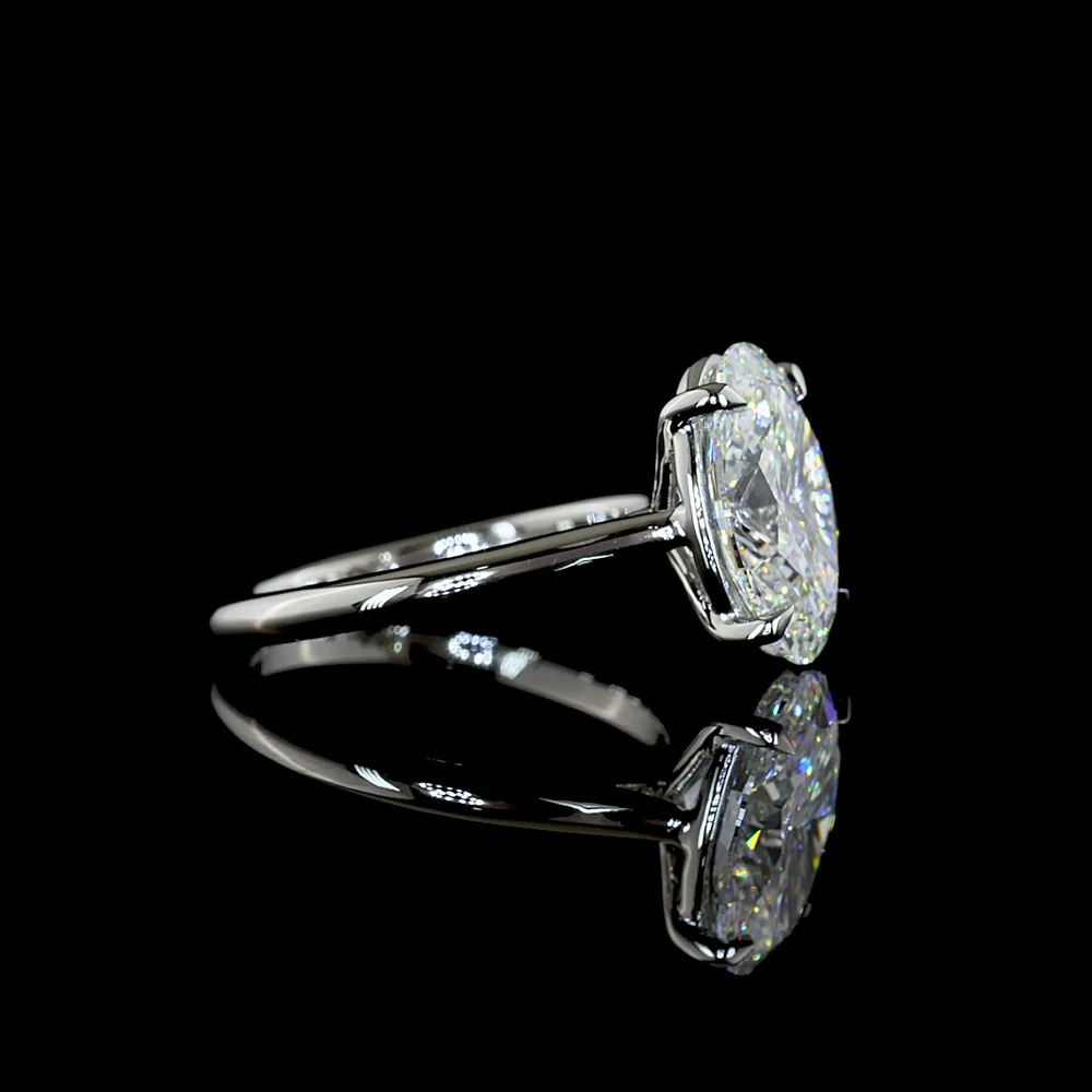 Platinum Oval Cut Solitaire Engagement Ring with 3.56 Carat E-F Color VVS2 Clarity Lab Diamond - IGI Certified - Covaloro Fine Jewelry - Image 3