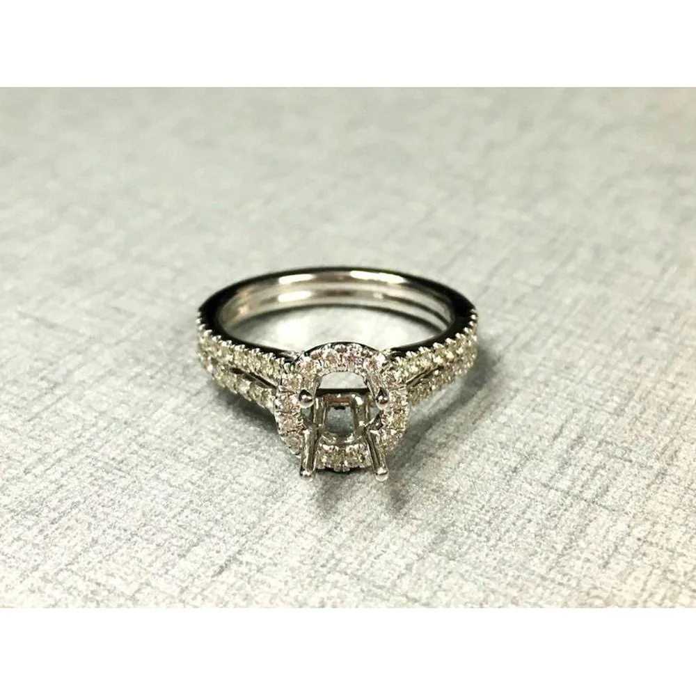 Roman & Jules - 14K White Gold Round Diamond Ring with Halo - 0.51 Carat Total Diamond Weight