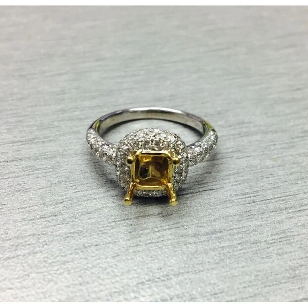 Roman & Jules - 18K White and Yellow Gold Cushion Cut Fancy Yellow Diamond Halo Ring - 1.23 Carat Total Diamond Weight