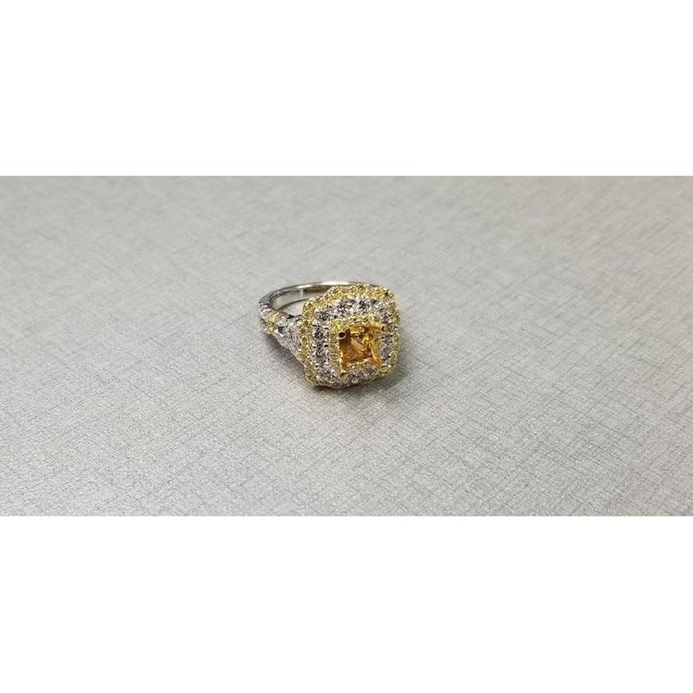 Roman & Jules - 18K White and Yellow Gold Cushion Cut Fancy Yellow Diamond Ring with Round Diamond Halo - 0.48 Carat Total Diamond Weight