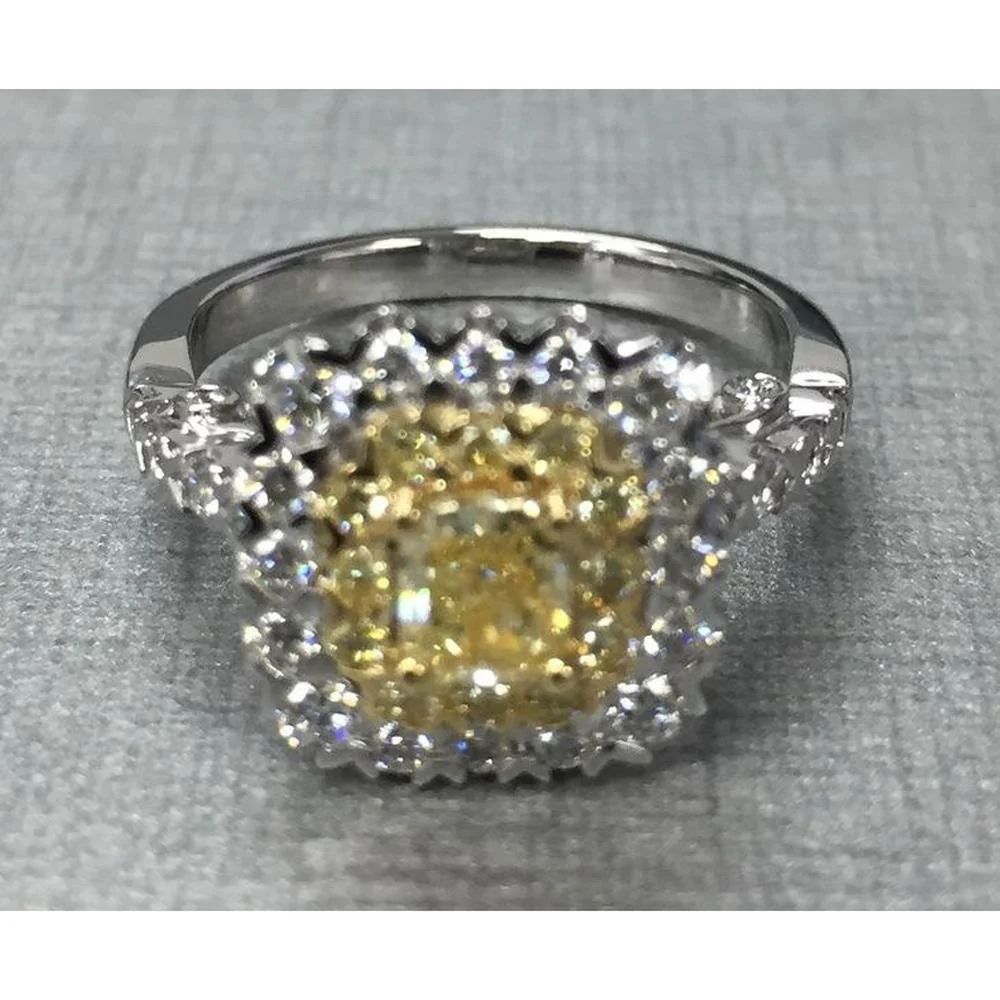 Roman & Jules - 18K White and Yellow Gold Double Halo Diamond Ring with Fancy Yellow and Round White Diamonds - 1.26 Carat Total Diamond Weight
