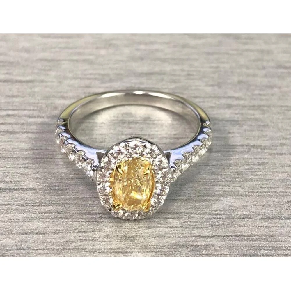 Roman & Jules - 18K White and Yellow Gold Halo Ring with 2.38 Carat Fancy Yellow Oval Diamond and 0.58 Carat Round Brilliant Diamond Accent