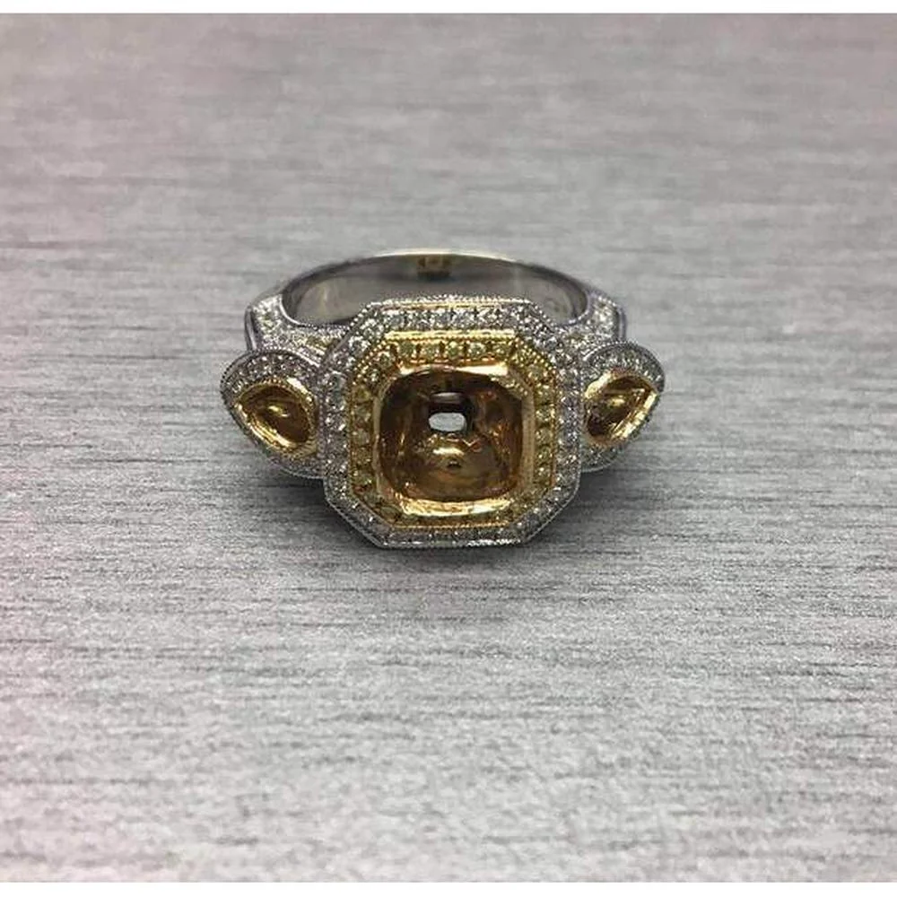 Roman & Jules - 18K White and Yellow Gold Radiant Fancy Yellow Diamond Halo Ring with Round Diamond - 0.75 Carat Total Diamond Weight