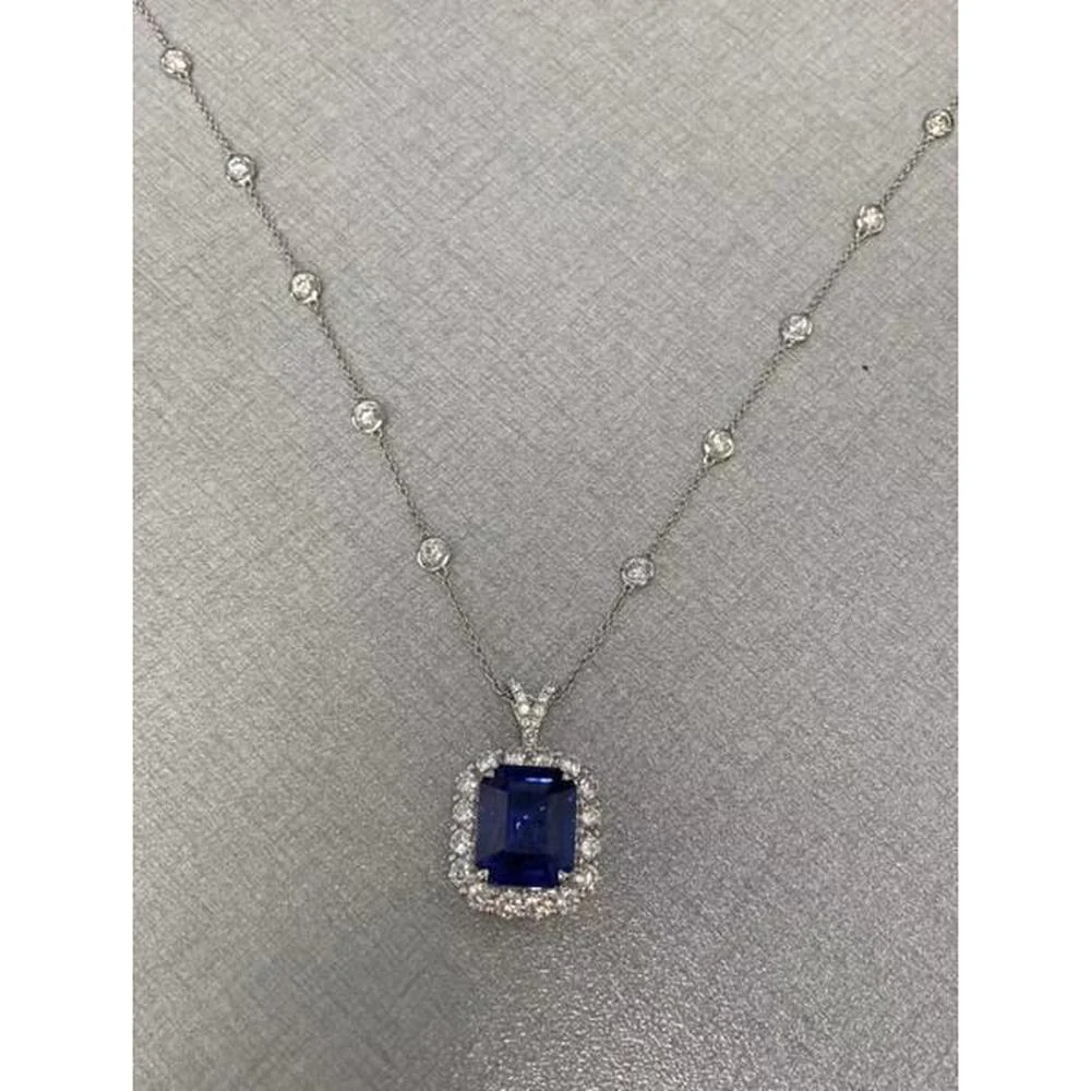 Roman & Jules - 18K White Gold Emerald Cut Sapphire Necklace with Halo of Round Diamonds - 8.86 Carat Sapphire and 2.52 Carat Total Diamond Weight