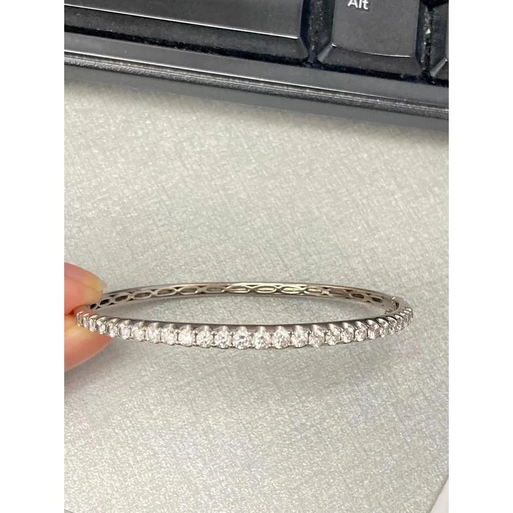 Roman & Jules - 18K White Gold Round Diamond Bangle - 2.00mm to 3.05mm Diamonds