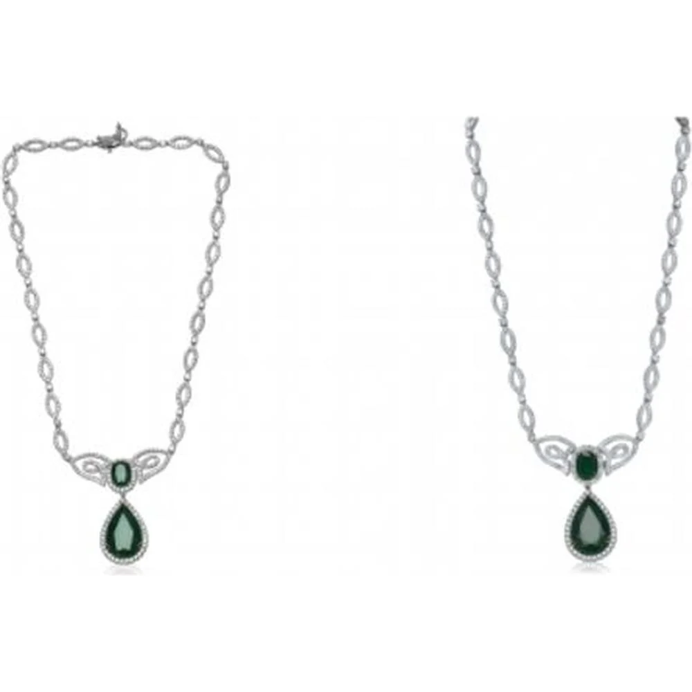 Roman & Jules - 18K White or Yellow Gold Pear-Shaped Emerald Halo Necklace with Round Diamonds - 6.81 Carat Total Gem Weight