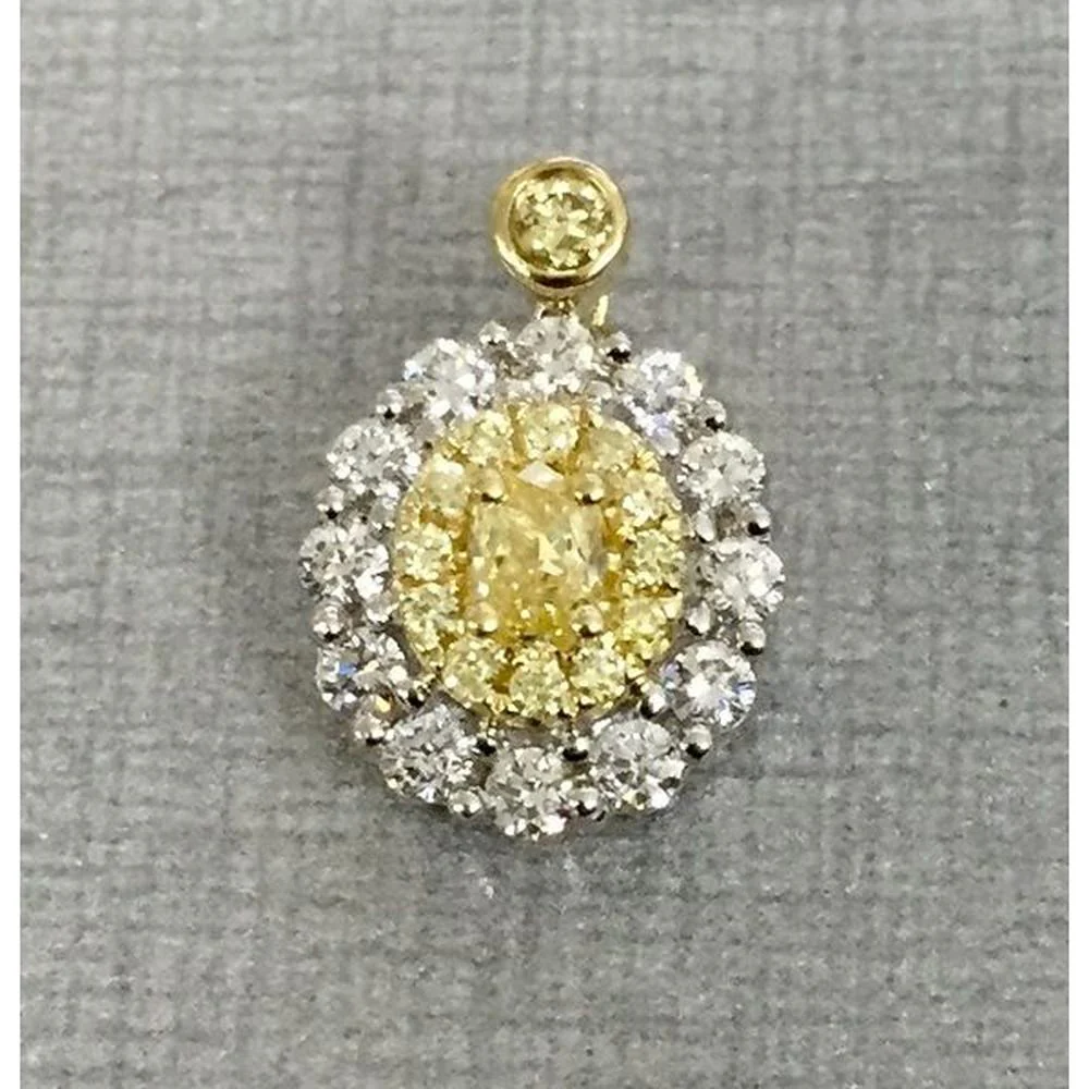 Roman & Jules - 18K Yellow and White Gold Pendant with Fancy Yellow Oval Diamond - 0.14 Carat Round Yellow Diamond and 0.35 Carat Round White Diamonds