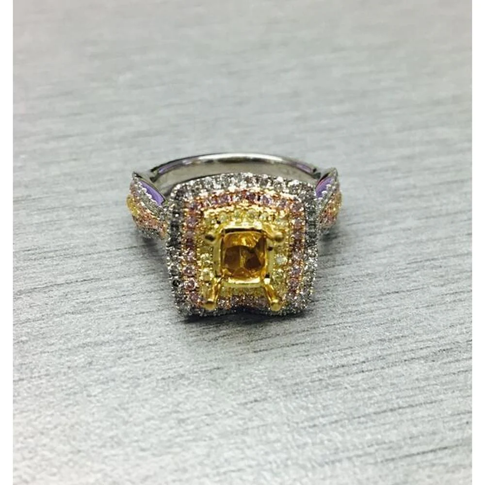 Roman & Jules - 18K Yellow Gold Fancy Yellow & Pink Diamond Halo Ring - 1.16 Carat Total Diamond Weight
