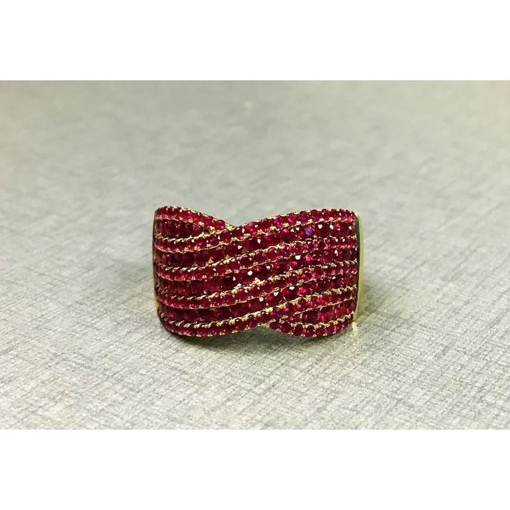 Roman & Jules - 18K Yellow Gold Mixed Shape Ruby Ring - 2.57 Carat Total Ruby Weight