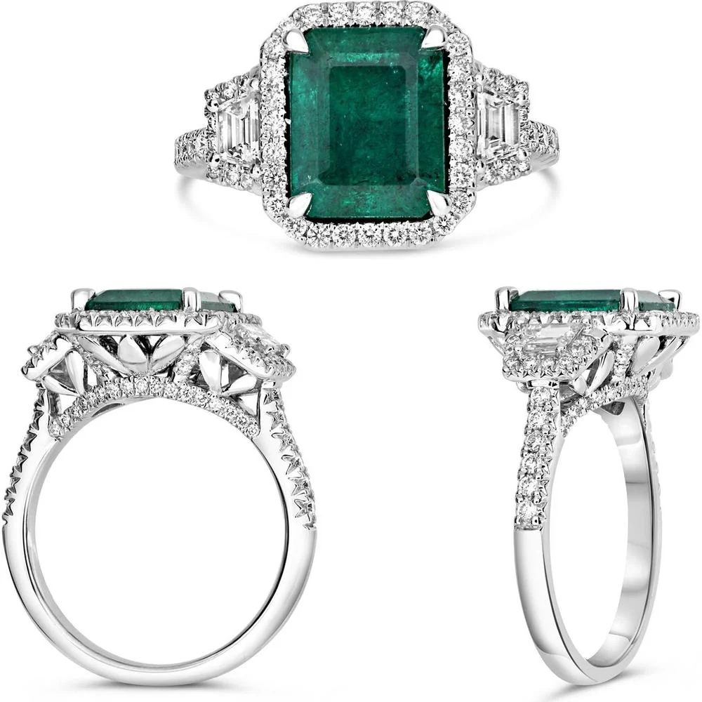 Roman & Jules - Platinum Emerald-Cut Emerald Ring with Round and Trapezoid Diamonds - 4.45 Carat Emerald and 0.80 Carat Total Diamond Weight