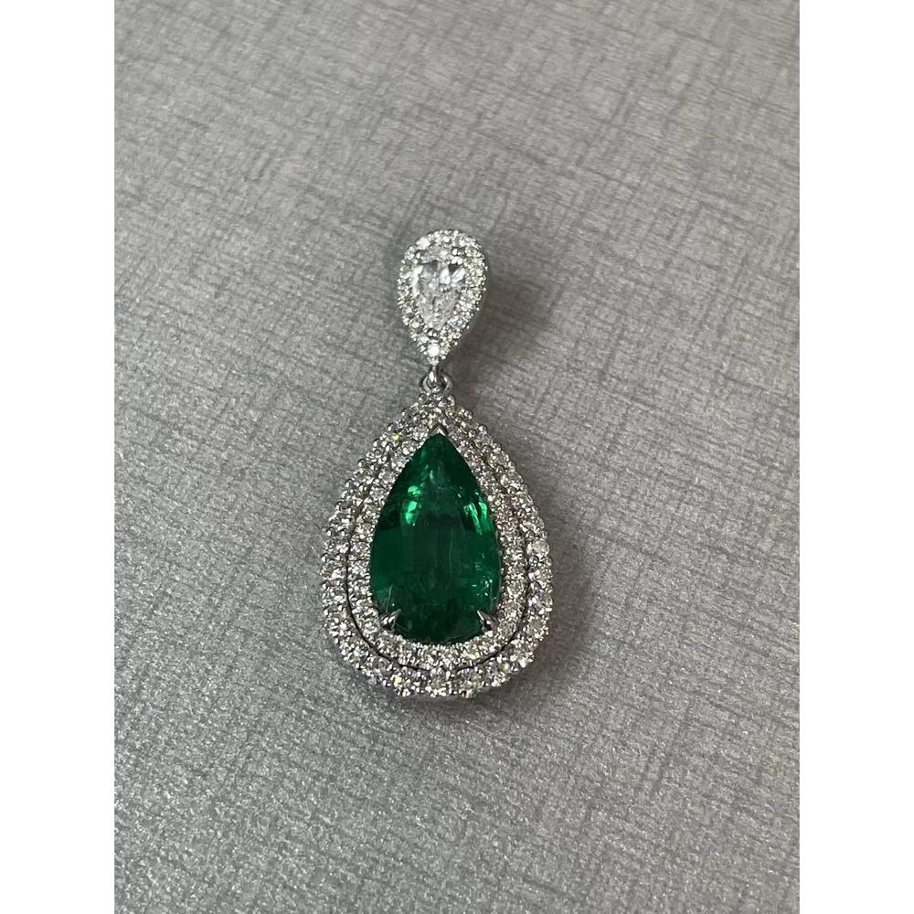 Roman & Jules - Platinum Pear-Shape Emerald and Diamond Halo Pendant - 3.24 Carat Emerald and 0.88 Carat Diamond Total Weight