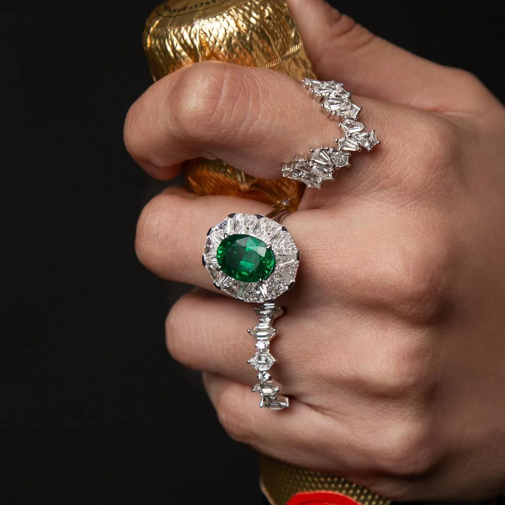 Ruchi New York - Palais Emerald Ring in 18K White Gold - Image 2