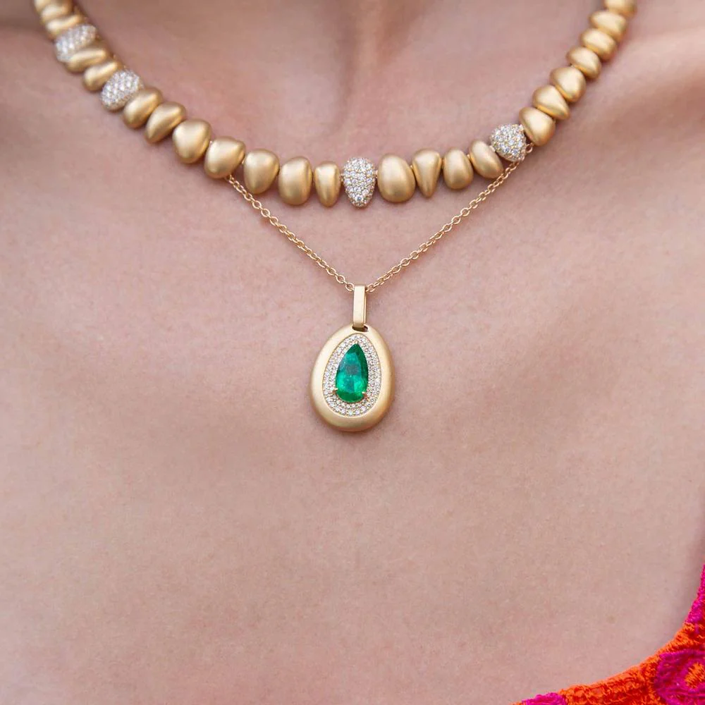 Ruchi New York - Quincy Emerald Pendant Necklace in 18K Yellow Gold - Image 3