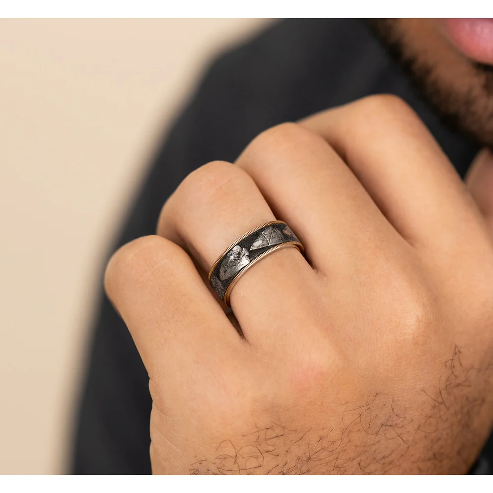 The Arrowhead Men's Wedding Band in 14K Rose Gold and Grey/Black Titanium - 7.5mm Width by Brook and Branch - Image 5
