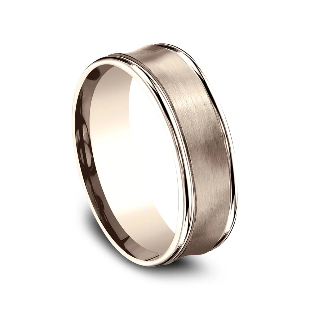 The Desoto Men's Wedding Band in 14K Rose Gold - 7.5mm Width by Benchmark - Image 2
