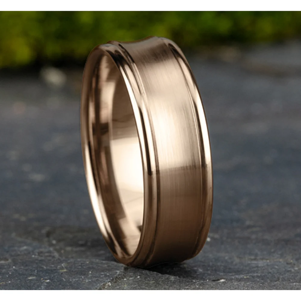 The Desoto Men's Wedding Band in 14K Rose Gold - 7.5mm Width by Benchmark - Image 4