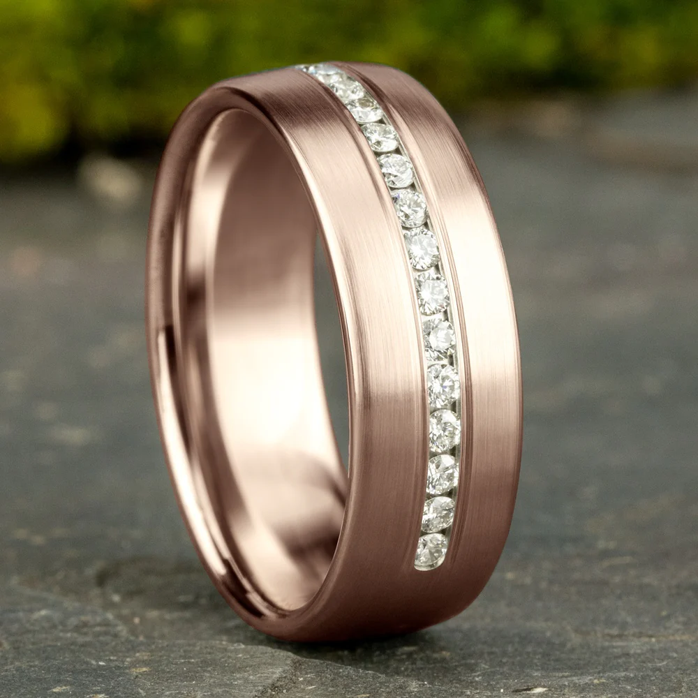 The Lincoln Men's Wedding Band in 14K Rose Gold - 7.5mm Width by Benchmark - Image 4
