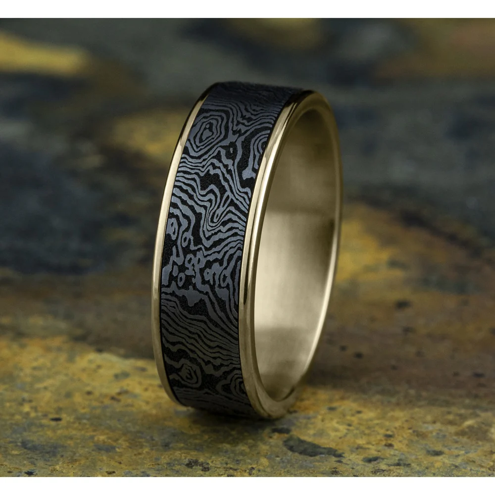 The Torsion Men's Wedding Band in 14K Yellow Gold and Grey Tantalum - 7.5mm Width by Ammara Stone - Image 4